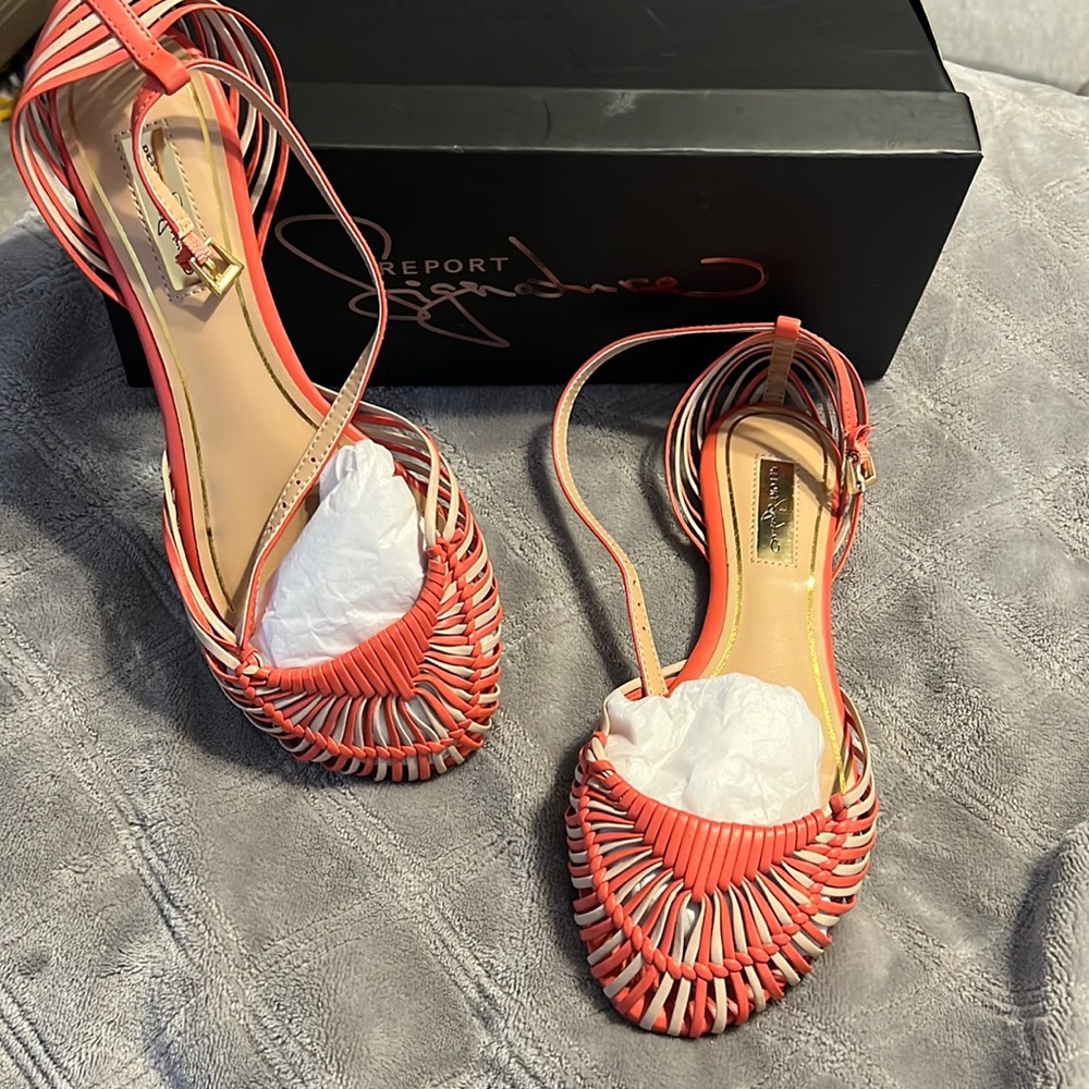Jessica Simpson flat coral sandels size 8